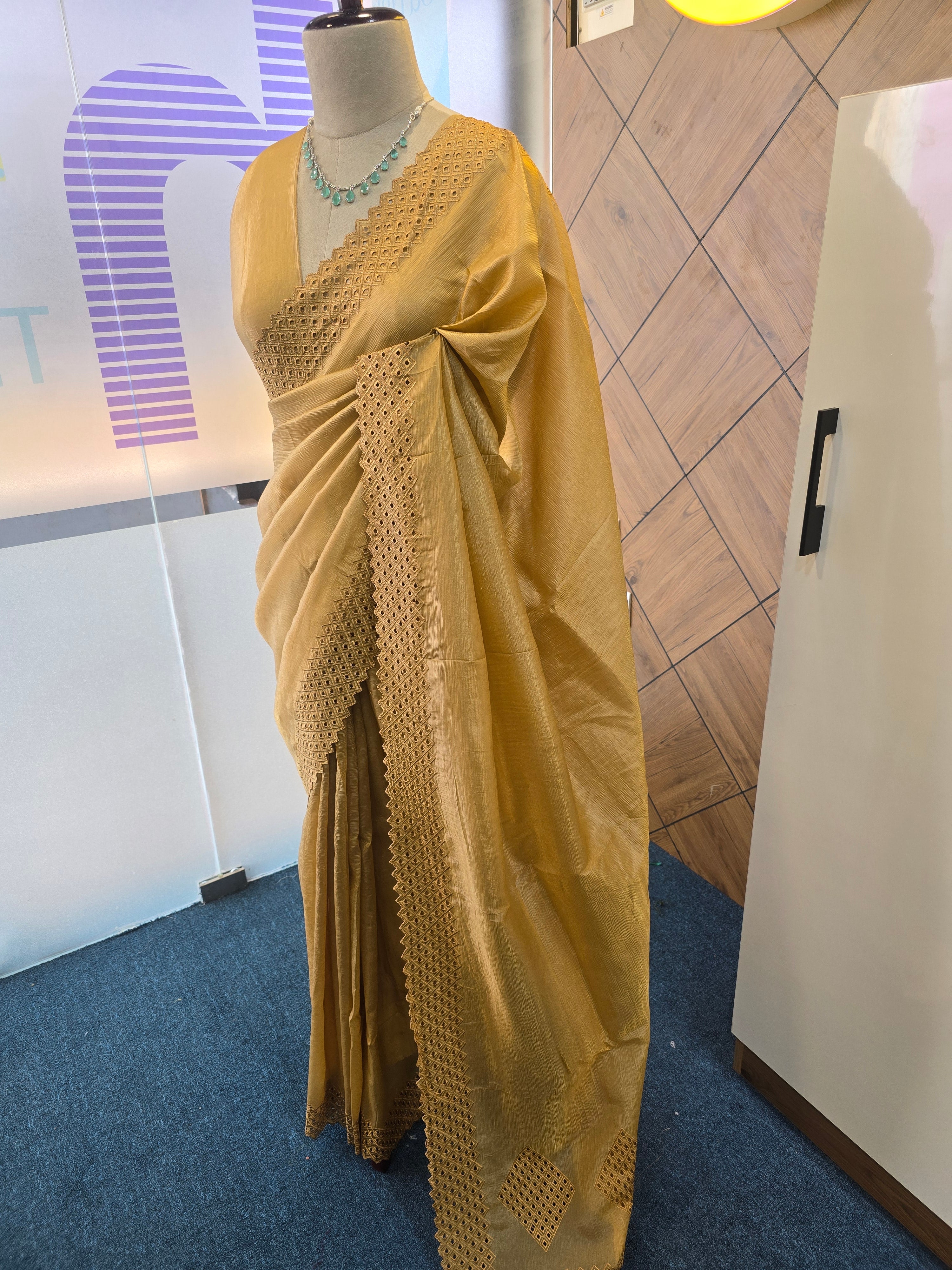CRUSHED ORGANZA SAREE