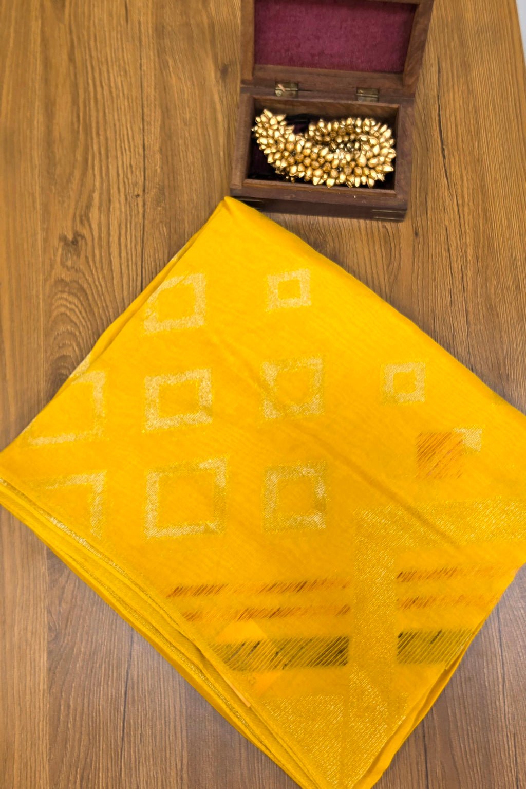BOARDERLESS BLENDED SILK SAREE