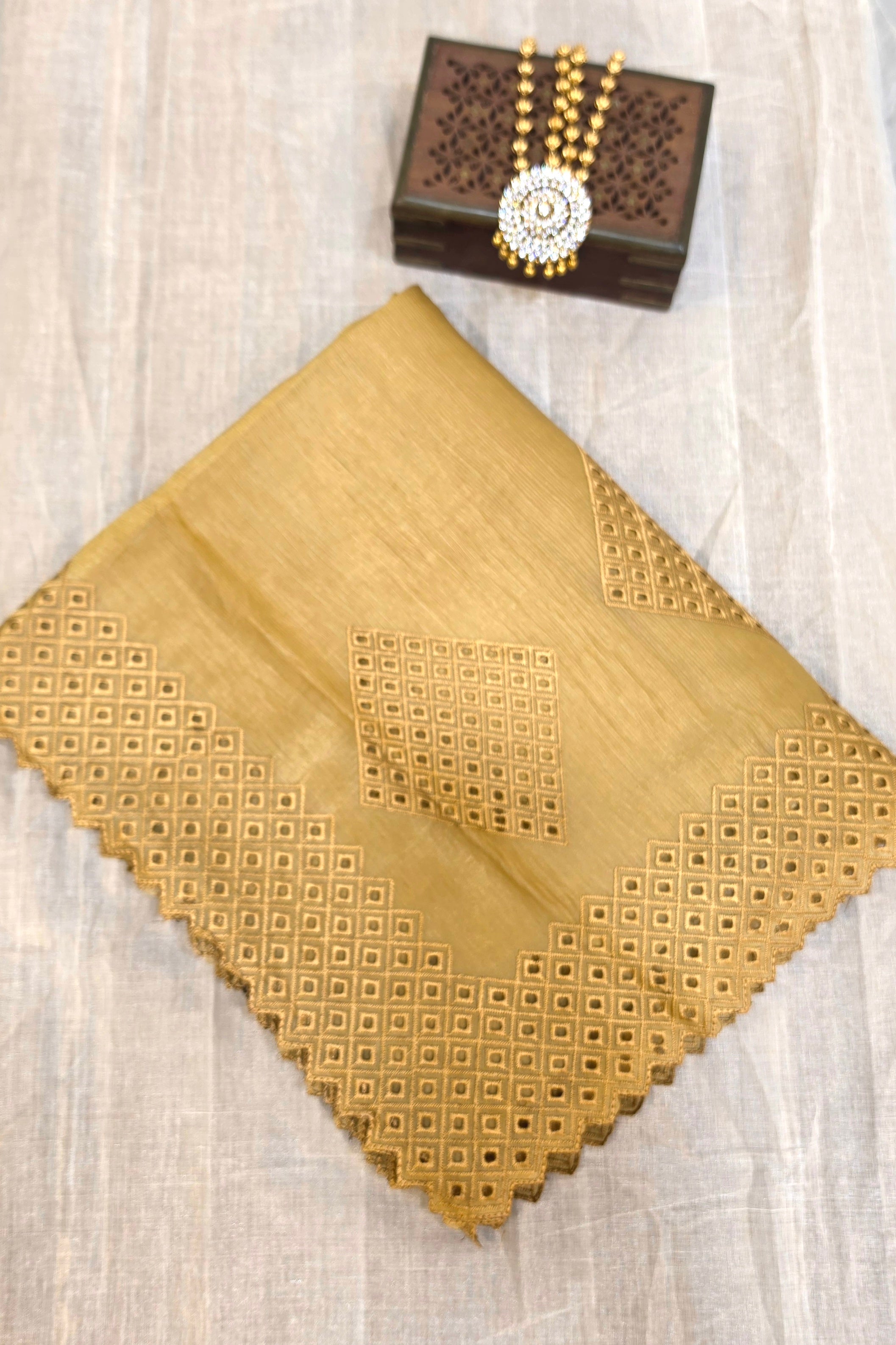 CRUSHED ORGANZA SAREE