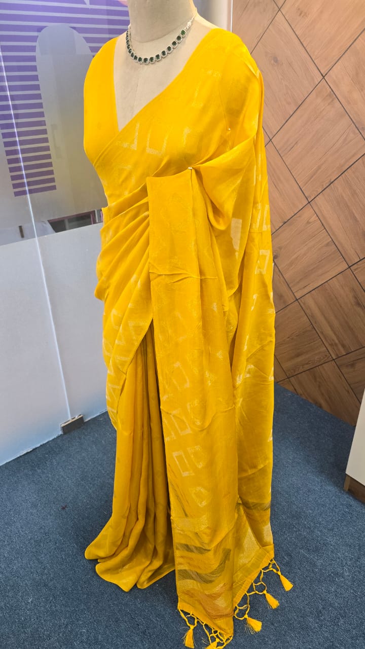 BOARDERLESS BLENDED SILK SAREE