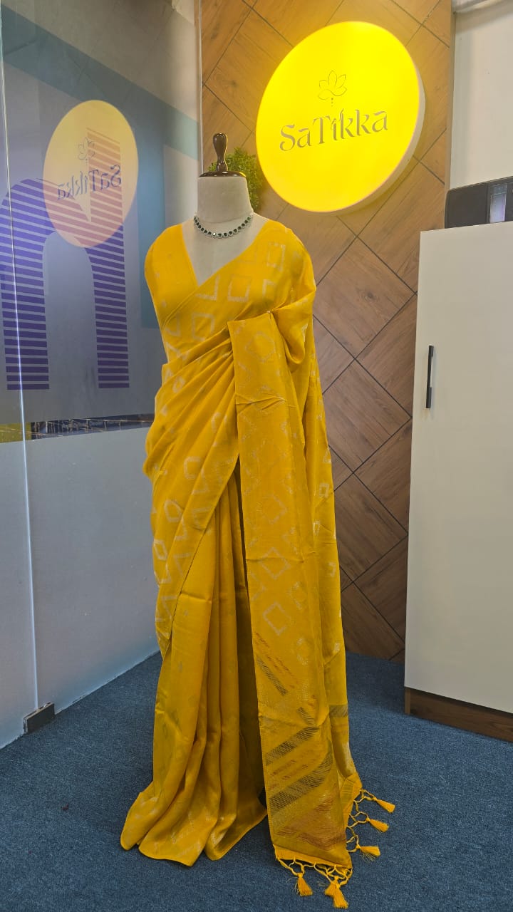 BOARDERLESS BLENDED SILK SAREE